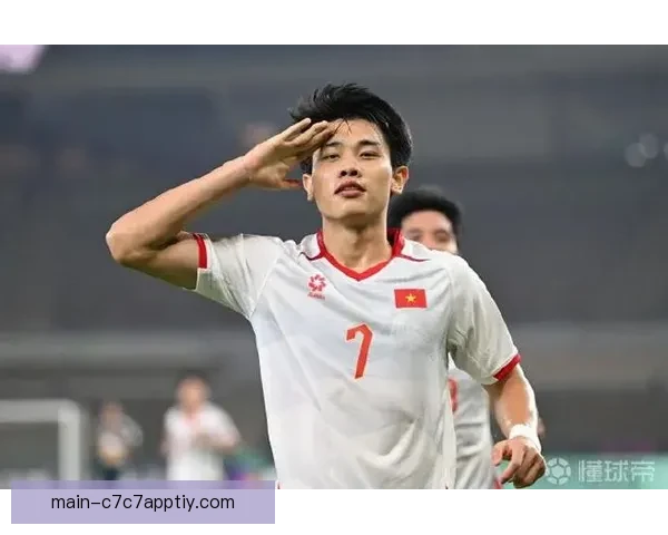 神奇两分钟阮庭北传射韩国落后 神奇两分钟阮庭北传射韩国落后